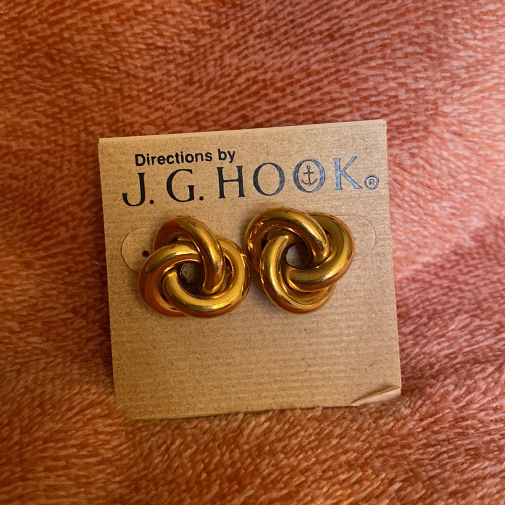 Gold Knotted Earrings